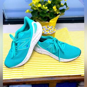 New Balance Women's fresh foam arishi running shoe